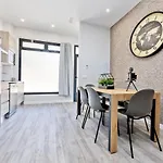 Apartamentos Avenida De America